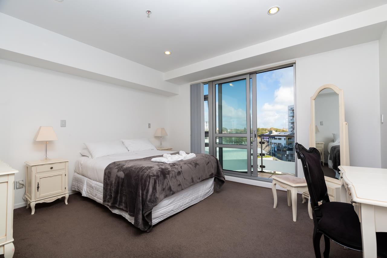 Beautiful Central Home With Balcony Auckland City エクステリア 写真